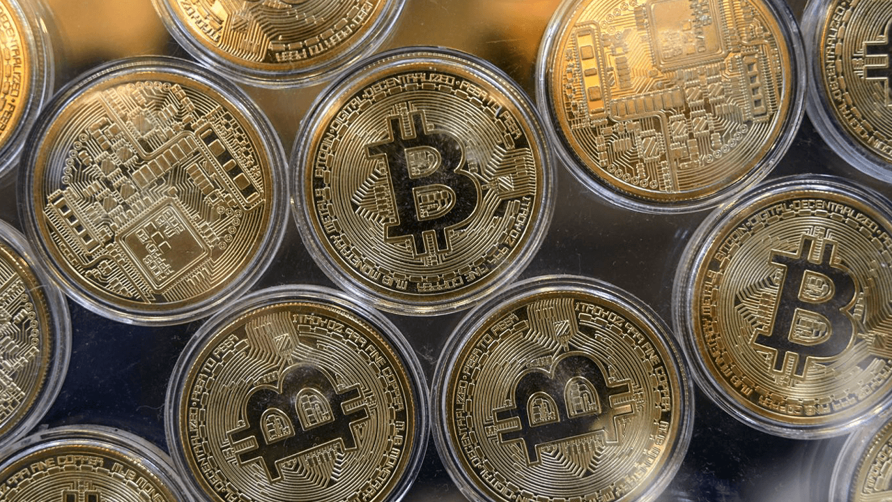 Fidelity Reports Record Bitcoin Exchange Withdrawals Amid Institutional Accumulation